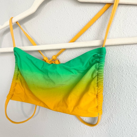 NEW WeWoreWhat Leigh Ombré Bikini Top XS - Picture 5 of 7